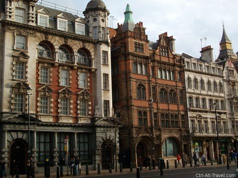 Victorian Office, Architecture Art Nouveau, Masonry Construction, England Aesthetic, Sausage Roll, Different Eras, Load Bearing Wall, British Architecture, Victorian London