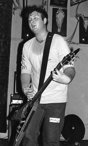 Bob Mould - co-lead singer-songwriter for influential Minnesotan punk-pop band, Hüsker Dü. After their breakup, he went solo and also founded another rock band, Sugar. Richard Hell, Musician Photos, Husker Du, Anarcho Punk, Male Singers, 80's Music, Alt Rock, Punk Rocker, Musical Band