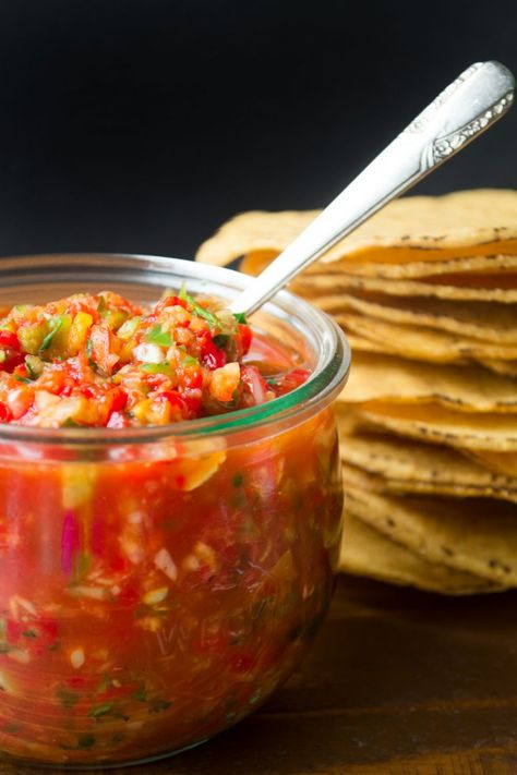 restaurant style roasted red pepper salsa Red Pepper Salsa Recipe, Grammas Recipes, Roasted Pepper Salsa, Roasted Red Pepper Salsa, Red Pepper Salsa, Hors Devours, Red Pepper Recipes, Pepper Salsa, Cowboy Caviar