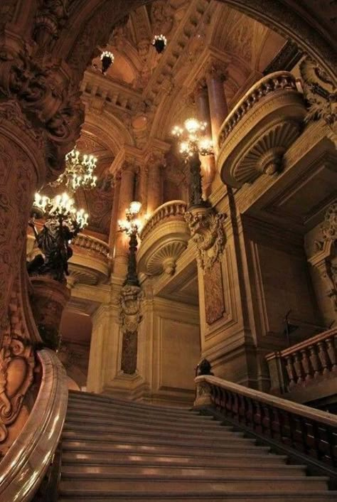 Opera House Paris, Architecture Baroque, Hufflepuff Aesthetic, Istoria Artei, Castle Aesthetic, Hogwarts Aesthetic, Royal Aesthetic, Baroque Architecture, Design Exterior