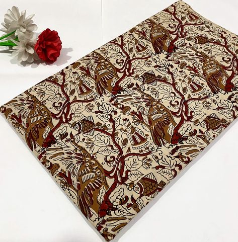 Traditional Kalamkari prints Pp - 190/m Kalamkari is known for its intricate freehand drawing and rich detailing, while Machilipatnam Kalamkari is more characterized by block-printing and bold colors. #dfeminineshoppeestore DM for orders!!!!!!!. Dr Neeta sharma -8827366281 Machilipatnam Kalamkari, Kalamkari Prints, Kalamkari Print, Freehand Drawing, Block Printing, Bold Colors, Block Print, Drawings, Clothes