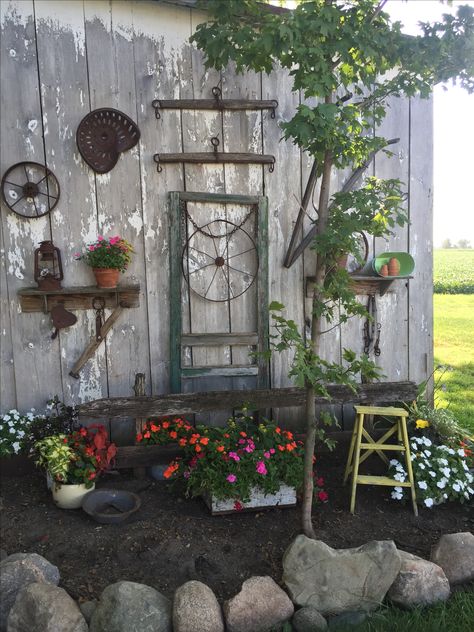 Decorating Outside Of Shed, Shed From Old Doors, Sheds Made From Old Doors, Primative Landscaping, Garden Sheds Made From Old Storm Windows, Garden Shed Made From Old Doors, She Shed Made From Old Windows, Corner Landscaping, Shed Landscaping