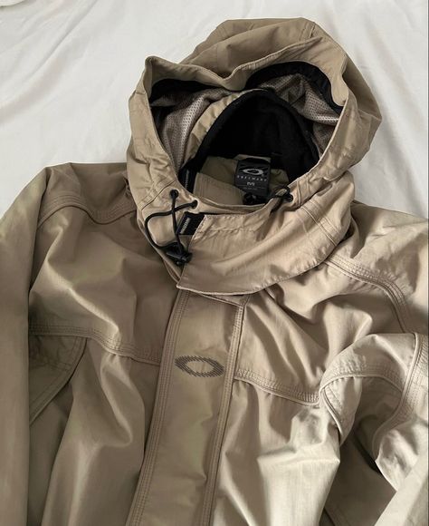 Vintage Oakley Clothes, Oakley Clothes, Oakley Clothing, Oakley Jacket, Vintage Oakley, Fits Ideas, Man Up Quotes, Vintage Windbreaker, Man Up