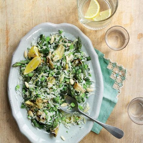 This vegetarian pilaf recipe is full of gorgeous spring flavours and takes just 30 minutes to make. Vegetarian Pilaf, Pilaf Recipe, Pilaf Recipes, Vegetarian Nutrition, Broad Beans, Meat Free Monday, Artichoke Recipes, Broad Bean, Delicious Magazine