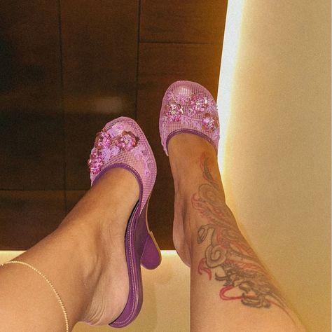 @eddyelize vacationing in our Violet Chinese Slipper Heels Available Now💕 Chinese Heels, Chinese Slippers, Slipper Heels, Swag Shoes, Beautiful Shoes, Cute Shoes, Coming Soon, Violet, Fashion Inspo