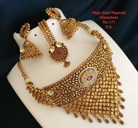 Rajasthani Bangles, Rajasthani Necklace, Choker Sets, Choker Jewellery, Rajputi Jewellery, Unique Gold Jewelry Designs, Bridal Necklace Designs, Bridal Jewelery, New Gold Jewellery Designs