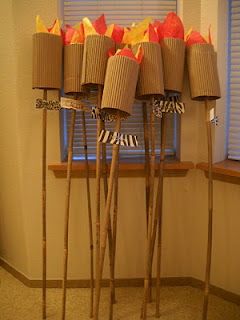 Can we find enough sticks around camp for the boys to make these at the SURVIVOR campout?  We can save and use aluminum soup cans to use instead of  cardboard. Weird Animals, Themed Party, Flowers, Animals