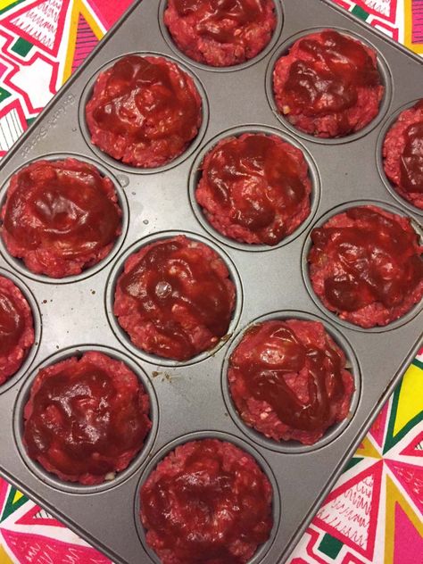 Meatloaf In A Muffin Tin – Individual Mini Meatloaves Recipe – Melanie Cooks Baking Meatloaf, Meatloaf Muffins Recipe, Meatloaf Cupcakes, Bread Crumbs Recipe, Mini Meatloaves, Banana Muffins Easy, Delicious Meatloaf, Meatloaf Muffins, How To Cook Meatloaf