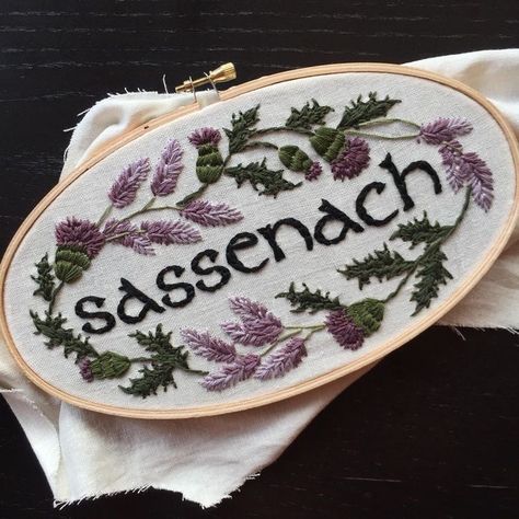 Outlander Fan, Thread Art, Sewing Embroidery Designs, Embroidery Hoop Art, Embroidery Craft, Embroidery For Beginners, Stitching Art, Embroidery Inspiration, Hand Embroidery Designs