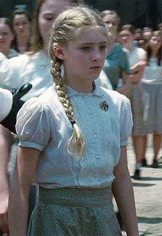 Primrose Everdeen Prim Everdeen, Primrose Everdeen, Die Tribute Von Panem, Willow Shields, Johanna Mason, Hunger Games Characters, Hunger Games Movies, Finnick Odair, District 12