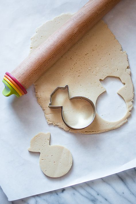 Ring Cookies, Man Recipes, Engagement Cookies, Bridal Shower Cupcakes, Engagement Party Favors, Recipe Step By Step, Royal Icing Decorations, Elegant Bridal Shower, Diy Cookie