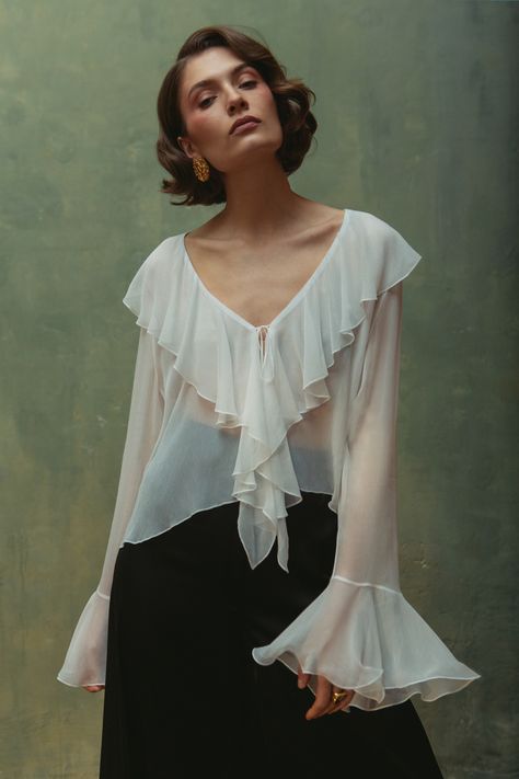 Ruffle Blouse Outfit, White Flowy Shirt, Air Touch, Women's Dresses Casual, Blouse With Bell Sleeves, White Ruffle Blouse, Romantic Blouses, Pantone Colors, Salt Air