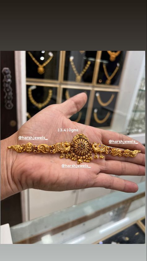 Gold Bajuband Design Indian, Harsh Jewels, Light Weight Gold Choker Set, 20 Gms Gold Necklace Indian, 20gms Gold Necklace Designs, Simple Necklace Gold, Gold Temple Jewellery, Gold Jewels Design, Antique Necklaces Design