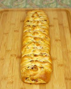 Chicken Braid Recipe, Cracked Out Chicken, Chicken Braid, Easy Crescent Roll Recipes, Crescent Roll Recipes Dinner, Salami Sandwich, Cracked Out, Genoa Salami, Crescent Recipes