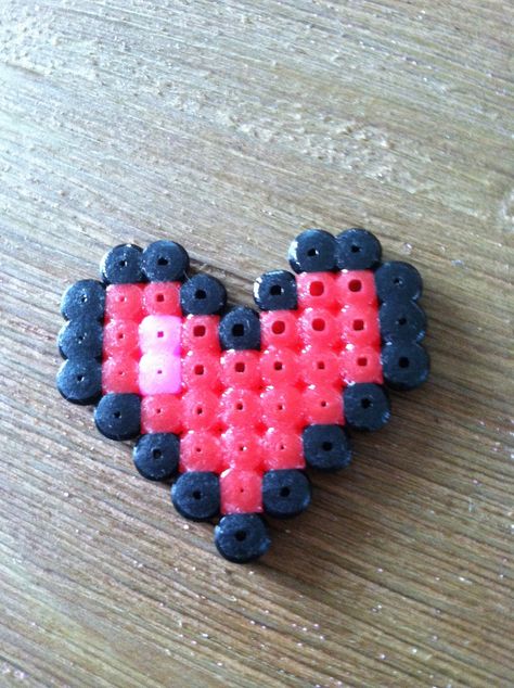 A pixel heart from the game Minecraft in Perler bead form! Pixel Heart, Loom Pattern, Perler Bead, Hama Beads, Perler Beads, Art Tutorials, Pixel Art, The Game, Loom