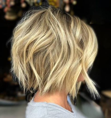 70 Fabulous Choppy Bob Hairstyles to Show Your Stylist in 2024 Messy Bobs, Short Layered Hairstyles, Short Hairstyles For Fine Hair, Choppy Bob Haircuts, Textured Haircut, River Cabin, Bob Hairstyles For Thick, Layered Hairstyles, Choppy Bob