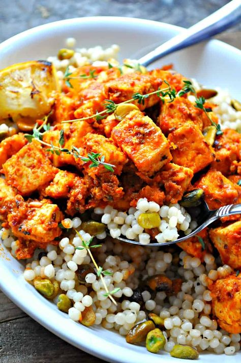 Vegan Harissa Tofu with Pistachio Couscous - Rabbit and Wolves Pistachio Couscous, Harissa Tofu, Lemon Pistachio, Vegan Drinks Recipes, Pearl Couscous, Vegetarian Life, Couscous Recipes, Red Pepper Sauce, Vegan Main Dishes