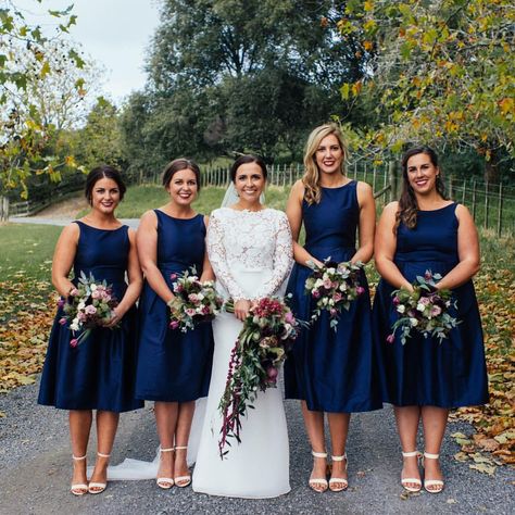 158 Likes, 4 Comments - céline rita (@celinerita) on Instagram: “Nicola & her bride tribe ✨ #beauties #celinerita #bridesbabes Photo: @libbyrobinsonphoto” Navy Blue Short Bridesmaid Dresses, Blue Short Bridesmaid Dresses, Navy Blue Bridesmaid Dresses Short, Lavender Bridesmaid Dresses Long, Fall Bridesmaid Dress Colors, Dresses For Wedding Party, Navy Blue Bridesmaid, Navy Blue Bridesmaids, Cheap Bridesmaid Dresses Online