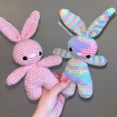 2 little bunnies on their way to their new home!! 🩷🐰 I love how the variegated yarn turned out on this. So cute! This is a free pattern by heather-corinne. I am accepting customs for plushies if you need one lmk! Happy Easter weekend! #crochet #easter #bunnyplushie #easterbunny #crochetpattern #amigurumi #crochetbunny #easterbasket #handmade #gift Variegated Yarn Amigurumi, Happy Easter Weekend, Crochet Easter, Easter Weekend, Variegated Yarn, Crochet Bunny, Easter Baskets, Happy Easter, Easter Bunny