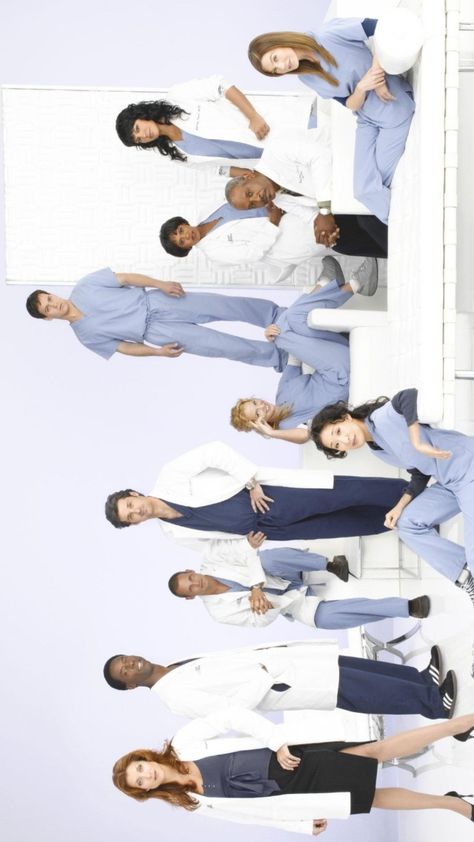 Greys Anatomy Photoshoot, Greys Anatomy Group Picture, Medical Group Photoshoot, Nursing Graduation Pictures, Group Photo Poses, Group Picture Poses, Medical Photography, Greys Anatomy Characters, Graduation Photography Poses