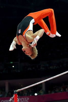 Olympics Gymnastics, Gymnastics Medals, Male Gymnast, 2012 Summer Olympics, Flying Dutchman, Olympic Gymnastics, Balance Beam, Sport Gymnastics, Artistic Gymnastics