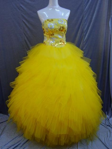 This looks like a dandelion. Ugly Prom Dress, Rainbow Prom Dress, Worst Prom Dresses, Prom Dress Fails, Puffy Prom Dresses, Dandelion Dress, Ugly Dresses, Yellow Bridesmaid Dresses, Prom Dresses Yellow