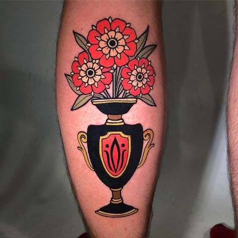 @solemn.tattoo on Instagram: “Little bit bloody Vase 🏺 from the other day at @thecirclelondon!!” Vase Tattoo Color, Traditional Tattoo Vase Flowers, Vase Tattoo Traditional, Neo Traditional Vase Tattoo, Traditional Vase Tattoos, Traditional Tattoo Vase, Vase Tattoo, The Best Tattoos, P Tattoo