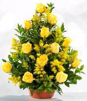 Send Flowers Online, Rose Belle, Altar Flowers, Large Flower Arrangements, Flowers And Greenery, Church Flower Arrangements, Online Flower Delivery, Flowers Delivery, Cemetery Flowers