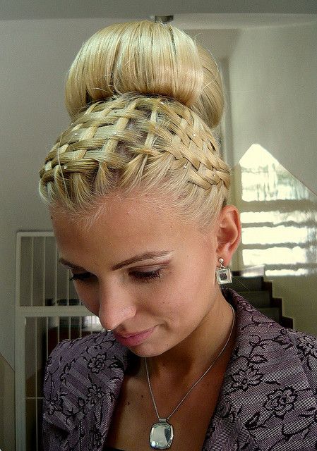 so cool Basket Weave Hair, Basket Braid, Hair Up Do, Weave Hair, Super Long Hair, Braided Bun, Crazy Hair, Love Hair, Basket Weave