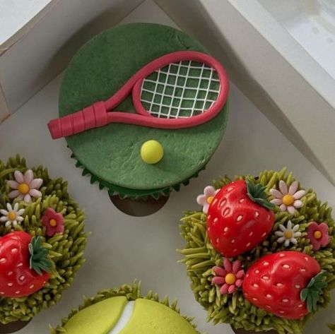 Lollipop Cake Supplies on Instagram: "There are two kinds of people: those that play tennis, and those that watch others play tennis while eating cupcakes. I know which one I am 🤣🧁  An epic Wimbledon themed set of cupcakes by the very talented @keys_cake_bakery! . . . . #cupcakeart #tennistheme #wimbledon #tenniscupcakes #cupcakeinso #cupcakedesign #cupcakesofinstagram #cupcakedecorating" Tennis Cupcakes, Fondant Creations, Lollipop Cake, Two Kinds Of People, Cake Supplies, Cupcake Art, Cake Bakery, Play Tennis, Bakery Cakes