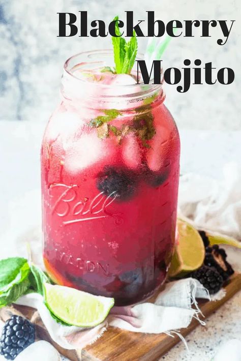 Blackberry Mojito to make your summer days better #mojito #blackberry #whiterum #cocktails #drinks #cocktail Mojito Recipe Pitcher, Best Mojito Recipe, Blackberry Mojito, Vodka Mojito, Easy Drinks To Make, Liquid Luck, Raspberry Mojito, Coctails Recipes, Mojito Recipe