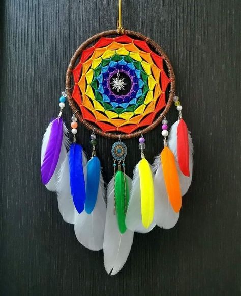 Dream Catcher Wallpaper Iphone, Rainbow Dream Catcher, Diy Dream Catcher Tutorial, Dream Catcher Patterns, Dream Catcher Tutorial, Dream Catcher Mobile, Beautiful Dream Catchers, Dream Catcher Decor, Dream Catcher Art