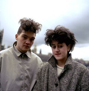 Thorn with Everything But the Girl bandmate Ben Watt in 1988. Watt and Thorn married in 2008. Everything But The Girl, Toro Y Moi, Solo Album, Indie Aesthetic, Talking Heads, Indie Pop, Teenage Years, Post Punk, Indie Rock