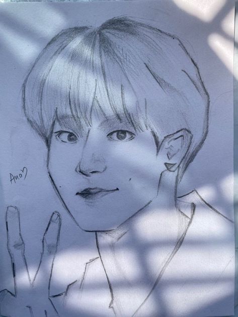 Han Jisung Sketch Pencil, Han Jisung Drawing Sketch, How To Draw Han Jisung, Straykids Drawing Ideas, Han Skz Drawing, Han Jisung Drawing Pencil, Han Drawings Skz, Han Drawings, Stray Kids Drawing Easy