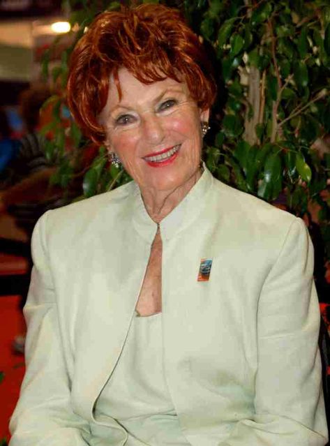 'Happy Days' icon Marion Ross says she has retired from acting  #RonHoward #HenryWinkler #AnsonWilliams #ErinMoran #MarionRoss #DonMost #HappyDays Happy Days Tv Show, Marion Ross, Erin Moran, Drew Carey, Laverne & Shirley, Extraordinary Life, Ageless Beauty, Message Boards, Reality Tv Shows