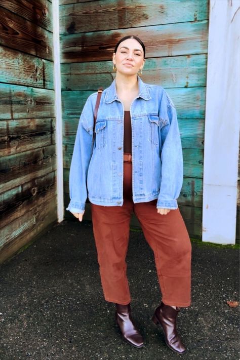 Styling Utility Pants, Plus Size Barrel Jeans Outfit, Barrel Pants Outfit, Utility Barrel Pant, Barrel Pants, Jacket Outfit Women, Pants Outfit, Jacket Outfits, Trendy Outfits