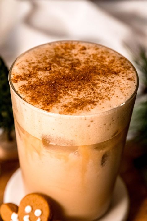 Iced Gingerbread Oat Milk Chai Tea Latte (Starbucks Copycat) - coffeecopycat.com Milk Chai Tea, Oatmeal Protein Cookies, Chai Tea Latte Starbucks, Starbucks Flavors, Iced Gingerbread, Latte Starbucks, Gingerbread Syrup, Vegan Gingerbread, Iced Chai