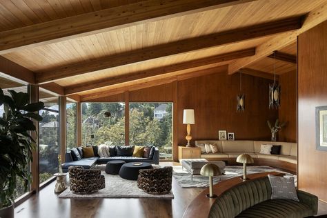 LAKE OSWEGO RETREAT – Emerick Architects Architecture Jobs, Lake Oswego, Diy Renovation, Mid Century Modern House, Mid Century House, Dream House Decor, Wood Accents, Home Construction, House Inspo