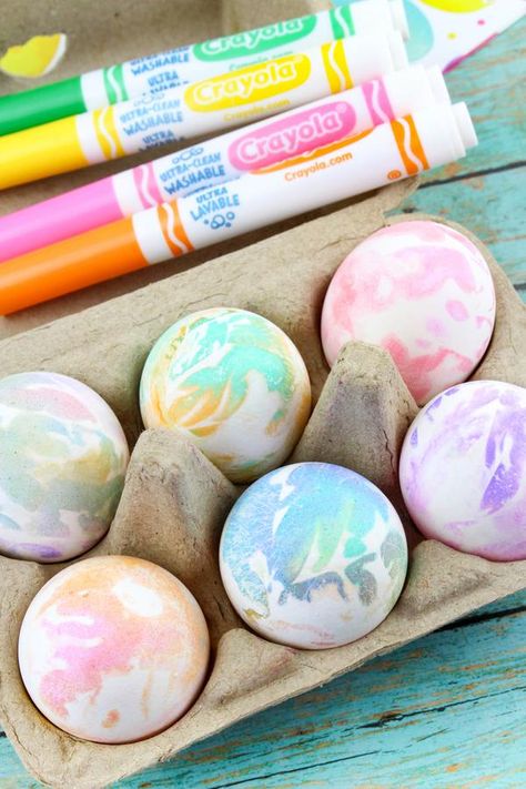 BEST Dyed Easter Eggs! How To Tie Dye Easter Eggs – EASY DIY Easter Egg Decorating Ideas Kids Will Love. #diy #easter #kidsactivities Diy Easter Egg Dye, Diy Easter Eggs Dye, Tie Dye Easter Eggs, Easter Egg Decorating Ideas, Egg Decorating Ideas, Dyed Easter Eggs, Dye Easter Eggs, Naturally Dyed Easter Eggs, Egg Dye