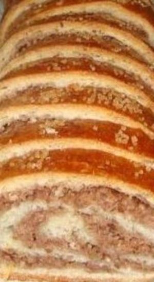 Pittsburgh Style Nut Roll, Apricot Roll Recipe Polish, Hungarian Walnut Roll, Walnut Roll Recipe, Grandmas Rolls, Slovak Nut Roll Recipe, Slovenia Recipes, Desert Rolls, Easy Nut Roll Recipe