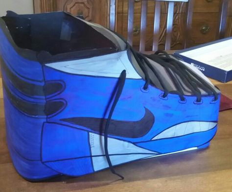 Valentine box for boys.  Nike basketball shoe.  Basketball Valentine box. Sports Valentine box. Basketball Valentine Boxes, Pallet Towel Rack, Valentine Box Ideas, Kids Valentine Boxes, Valentine Boxes, Valentine Mailbox, Valentine Day Boxes, Nike Shoe, Valentines Day Treats