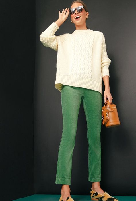 ed519dacc89b2bead3f453b0b05a4a8bdesc48211872ri Fashion Diva, Winter Chic, Green Pants, 가을 패션, Cozy Knits, Fall Winter Outfits, Look Fashion, Summer Style, Autumn Winter Fashion