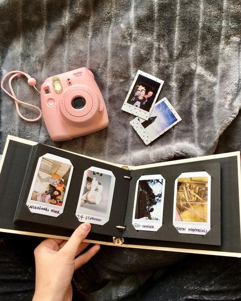 Instax Scrapbook, Polaroid Inspiration, Instax Mini Ideas, Mini Albümler, Diy Album Photo, Presents For The Bride, Instax Photo Album, Mini Albums Photo, Polaroid Album