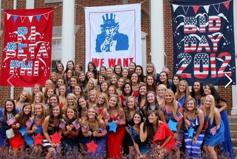 America bid day Theme- We Want YOU! Usa theme would give us the CUTEST tank top options! Sorority Themes, Recruitment Themes, America Theme, Sorority Banner, Sorority Events, Sorority Rush, Sorority Bid Day, Bid Day Themes, Alpha Xi Delta