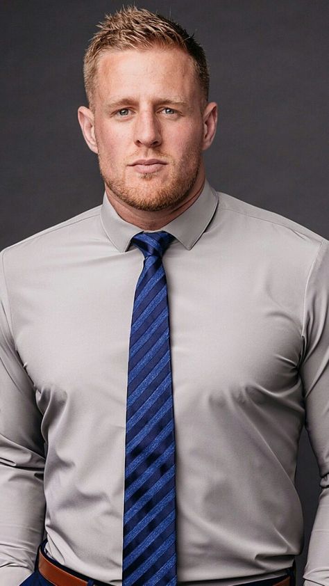 J. J. Watt, Jj Watt, Shirt And Tie, Evolution Of Fashion, Ideal Man, Georgia Bulldogs, Beard Styles, Man Crush, New York Giants