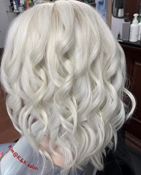 Level 8 Toners Which Get Hair Ash Blonde - Ugly Duckling Level 8 Blonde Hair, Ice White Hair, Level 8 Hair, Level 8 Blonde, Grey Hair Tones, White Hair Toner, Hair Theory, Hair Ash Blonde, Purple Grey Hair