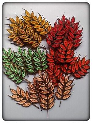 Quilled Thanksgiving Cards, Fall Quilling Patterns, Paper Quilling Christmas Tree, Quilling Ornaments Christmas, Autumn Quilling, Quilled Leaves, Peacock Quilling, Quilling Ornaments, Paper Quilling Christmas