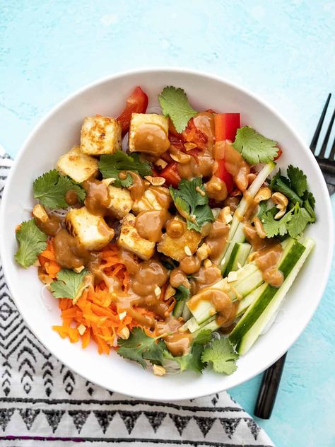 Budget Friendly Dinner Recipes, Peanut Tofu, Crunchy Vegetables, Tofu Noodles, Budget Bytes, Work Lunches, Peanut Noodles, Crispy Tofu, Chicken Meal Prep