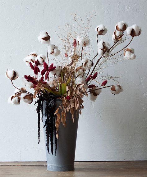 My Kind of Flower Arrangements | Nomadic Decorator Cotton Flower Arrangements, Magnolia Bud, Diy Dried Flower Arrangement, Tulip Magnolia, Dozen Red Roses, Cotton Stems, Bouquet Inspiration, Berry Color, Diy Arrangements