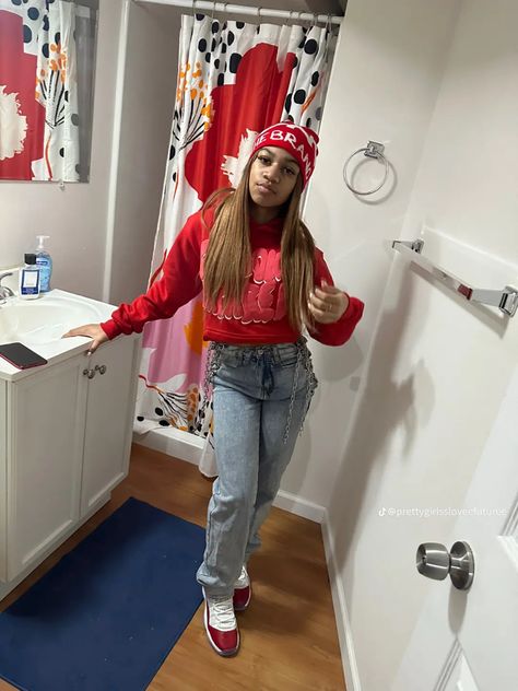 Jordan 11s Outfit Women, Red Beanie Outfit, Jordan 11s Outfit, Beanie Outfit, Dope Fits, Cute Birthday Outfits, Girls Summer Outfits, Hoodie Outfit, Fashion Fits